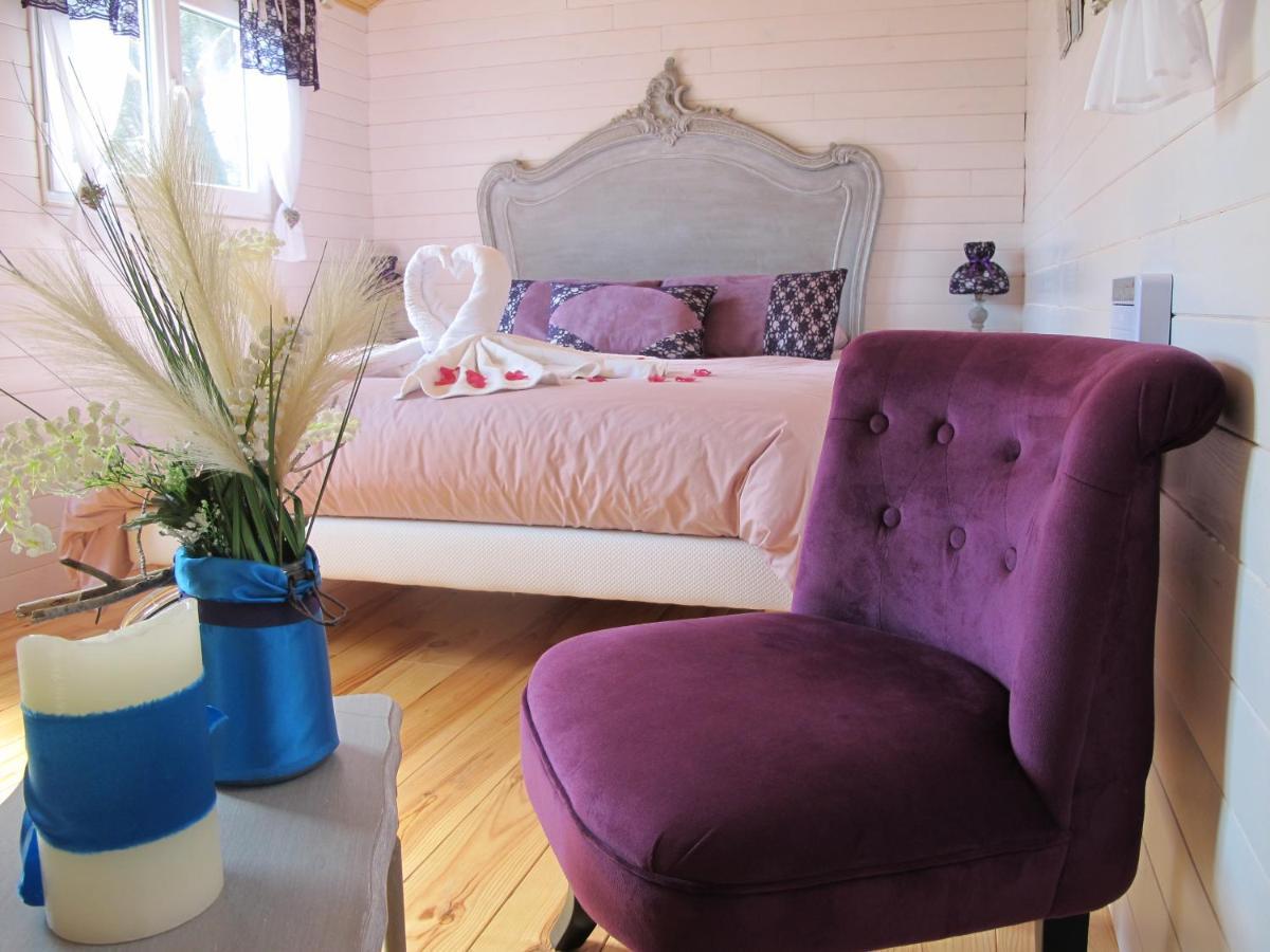 L'Oustau De Bigatie Bed & Breakfast Lambesc Bagian luar foto