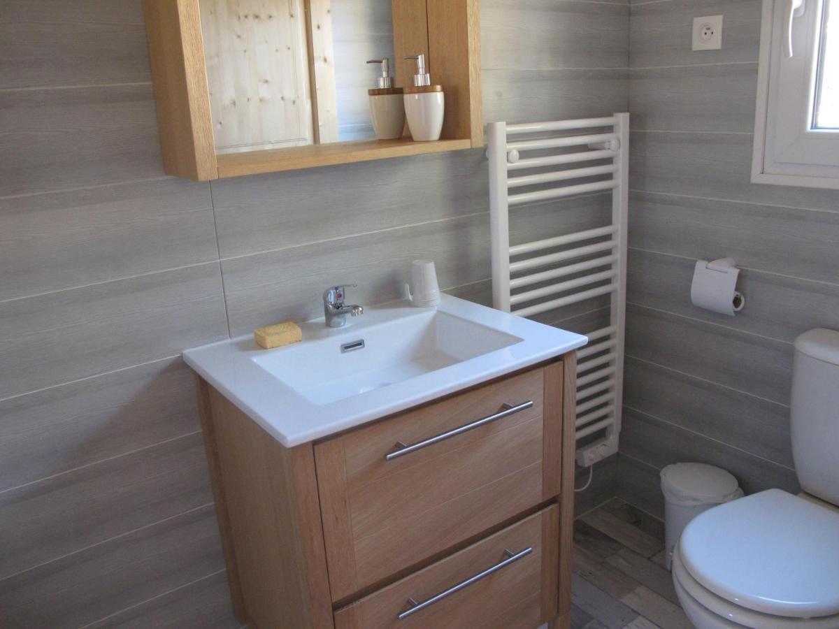 L'Oustau De Bigatie Bed & Breakfast Lambesc Bagian luar foto
